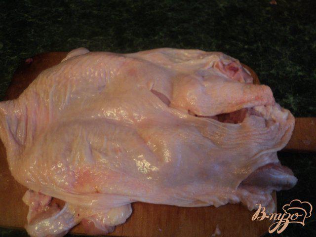 Фото приготовление рецепта: Курица фаршированная шаг №1