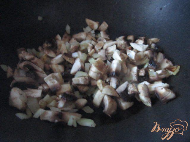 Фото приготовление рецепта: Салат из печени трески шаг №1