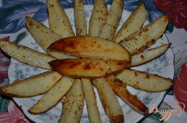 Фото приготовление рецепта: Пряный картофель дольками шаг №4