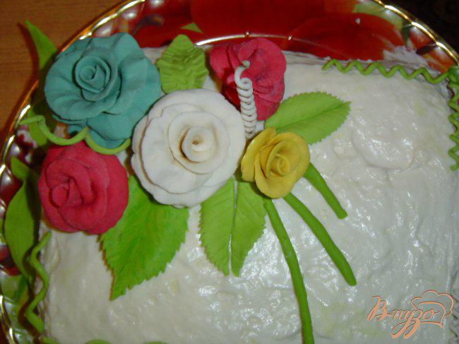Фото приготовление рецепта: Торт «Цветы для мамы» шаг №7