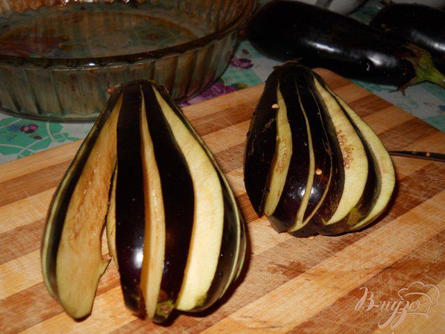 Фото приготовление рецепта: Баклажаны запеченные с ветчиной и сыром шаг №2