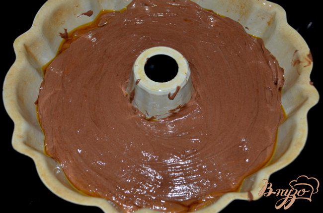 Фото приготовление рецепта: Шоколадный винный кекс шаг №5