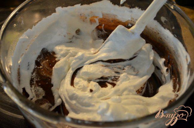 Фото приготовление рецепта: Торт мороженое,шоколадный с маршмэллоу и фундуком шаг №7
