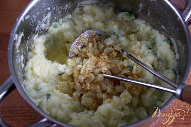 Фото приготовление рецепта: Ирландское картофельное пюре Colcannon шаг №5