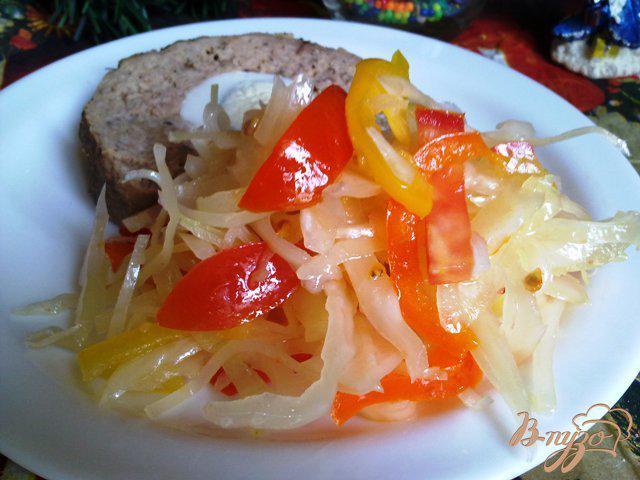 Фото приготовление рецепта: Овощной салат «Зимний» шаг №7