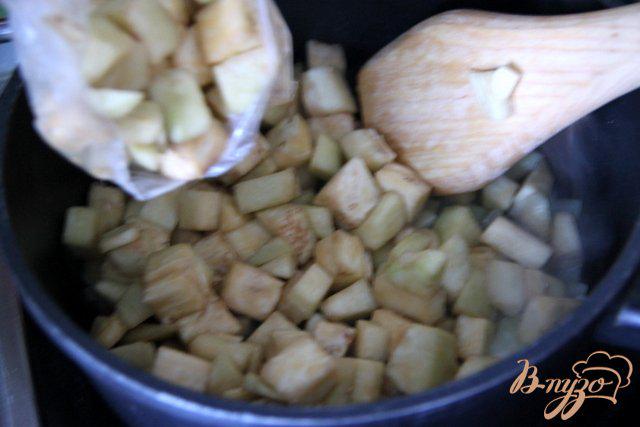 Фото приготовление рецепта: Закуска из баклажан и шампиньонов шаг №5