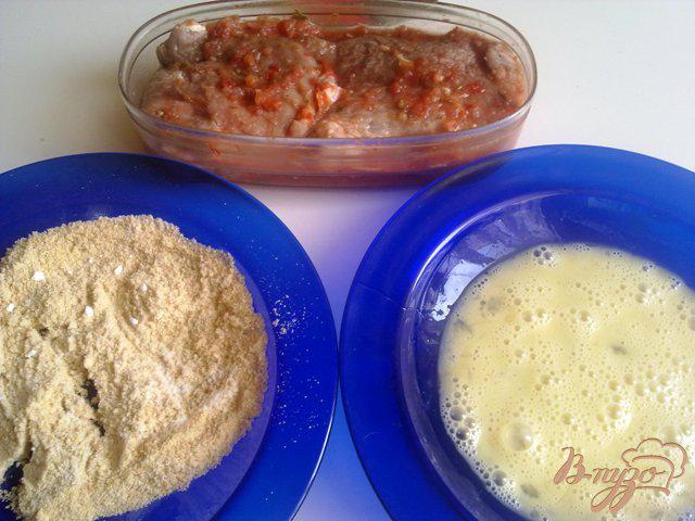 Фото приготовление рецепта: Отбивная в томатном маринаде. шаг №3