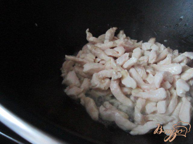 Фото приготовление рецепта: Картофельный салат с курятиной шаг №2