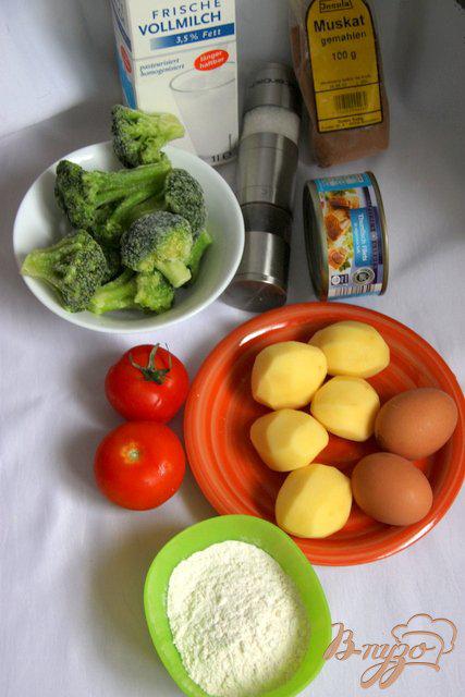 Фото приготовление рецепта: Запеканка из картофеля и брокколи с тунцом шаг №1