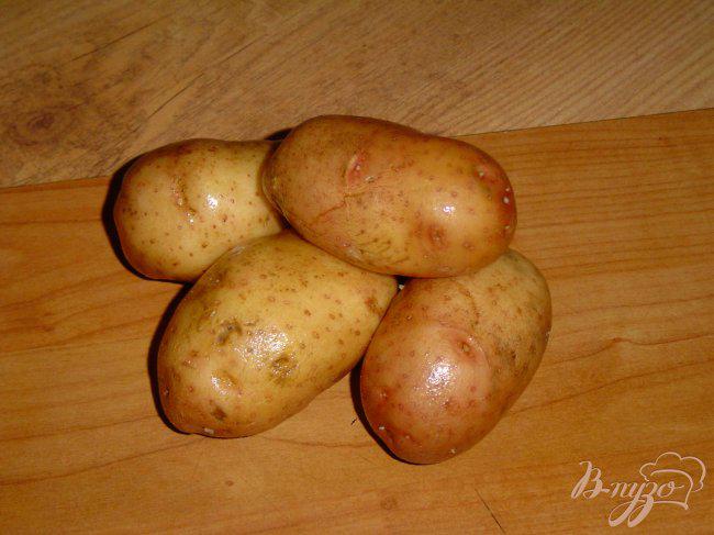 Фото приготовление рецепта: Картофель с начинкой шаг №1