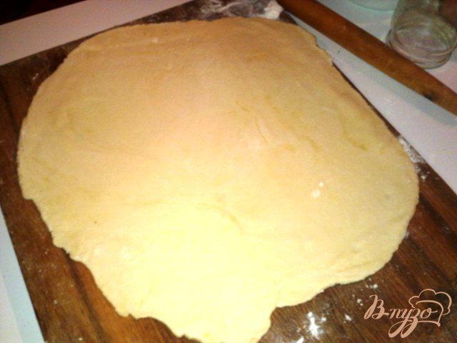 Фото приготовление рецепта: Пирожки с квашеной капустой. шаг №5