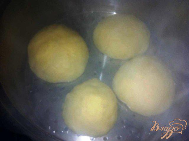 Фото приготовление рецепта: Пончики с мармеладом из розы. шаг №6