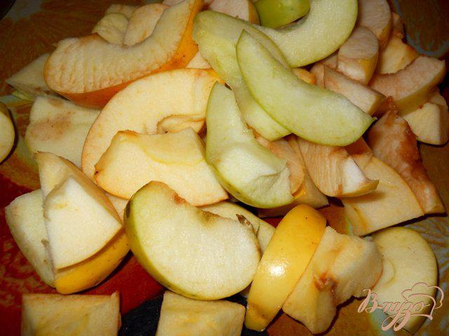 Фото приготовление рецепта: Плодово-ягодный компот шаг №2