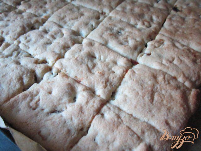 Фото приготовление рецепта: Рассыпчатое печенье с сухофруктами шаг №9