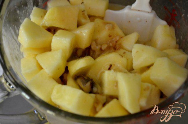 Фото приготовление рецепта: Яблочный брауни шаг №2