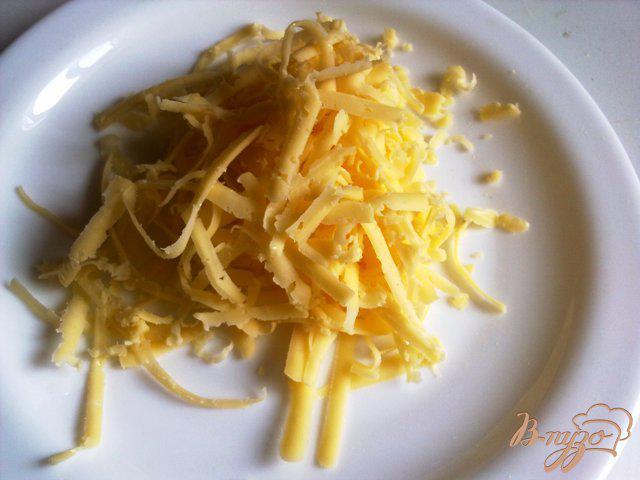 Фото приготовление рецепта: Омлет со спаржевой фасолью и сыром шаг №6