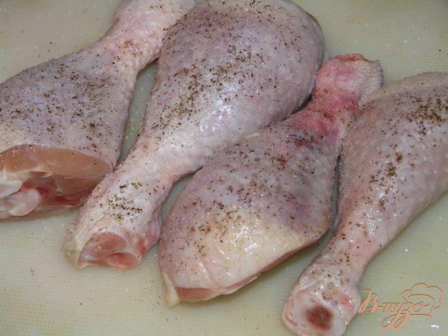 Фото приготовление рецепта: Куриные ножки с овощами в красном вине шаг №1