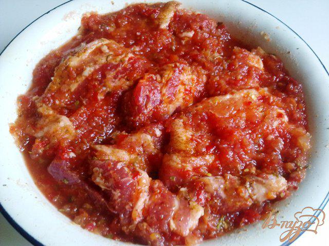 Фото приготовление рецепта: Поджарка в томатном маринаде. шаг №3