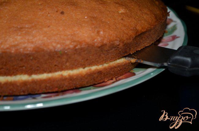 Фото приготовление рецепта: Торт с клубникой шаг №6