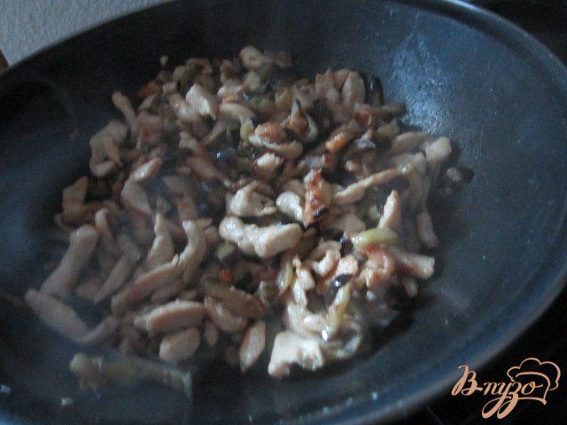 Фото приготовление рецепта: Кукси (корейский суп) шаг №3