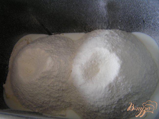 Фото приготовление рецепта: Молочный хлеб с белым шоколадом шаг №2