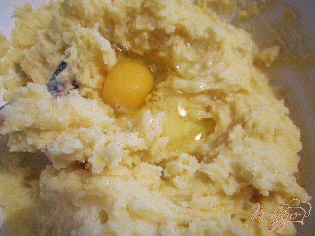 Фото приготовление рецепта: Картофельные гнезда шаг №4