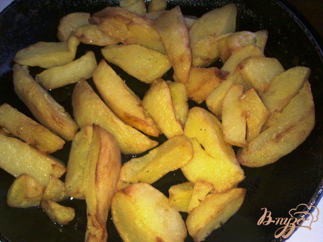 Фото приготовление рецепта: Картофельные ломтики шаг №3