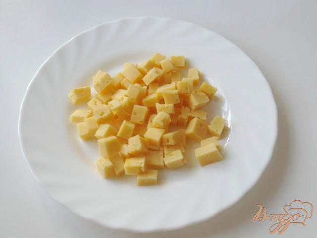 Фото приготовление рецепта: Котлеты с сыром, морковью и сельдереем. шаг №4