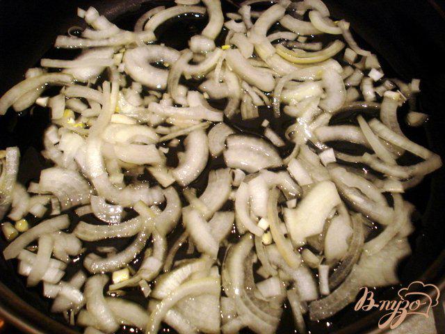 Фото приготовление рецепта: Фасоль с грибами в соусе шаг №1