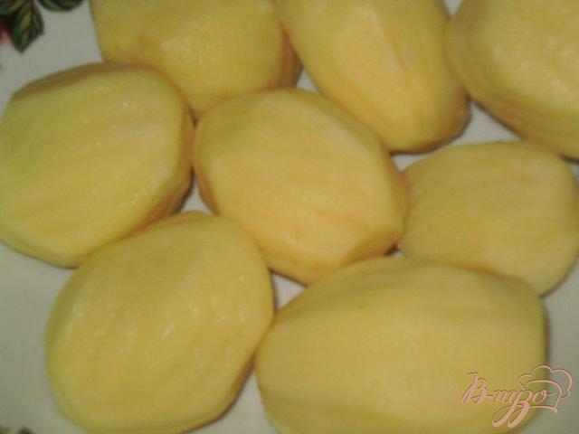 Фото приготовление рецепта: Куриные голени запеченные с картофелем шаг №2