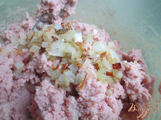 Фото приготовление рецепта: Картофельные вареники с гусиным паштетом шаг №5