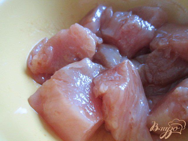 Фото приготовление рецепта: Теплый салат с куриным мясом шаг №1