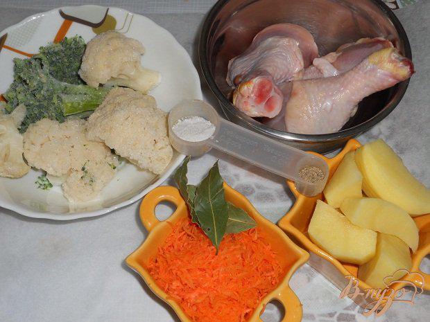 Фото приготовление рецепта: Куриный суп с капустой шаг №1