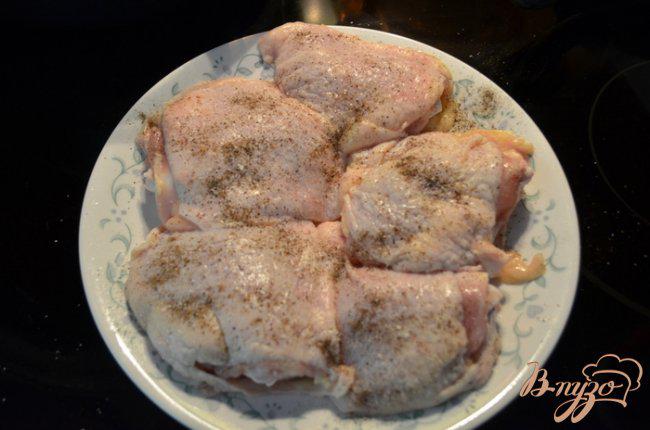 Фото приготовление рецепта: Куриные бедрышки в абрикосовой дижонской глазури шаг №1