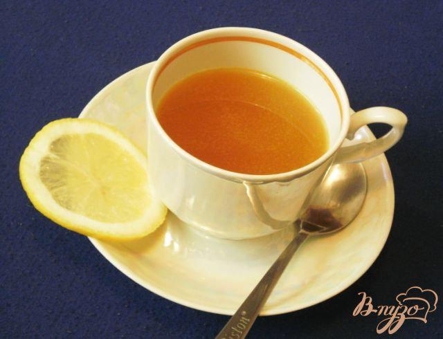 Фото приготовление рецепта: Ароматный тонизирующий напиток на основе зеленого чая шаг №4