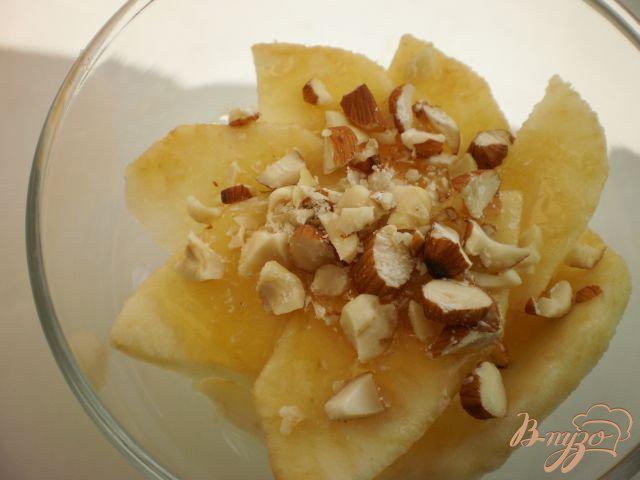 Фото приготовление рецепта: Десерт из яблок и творожного крема шаг №3