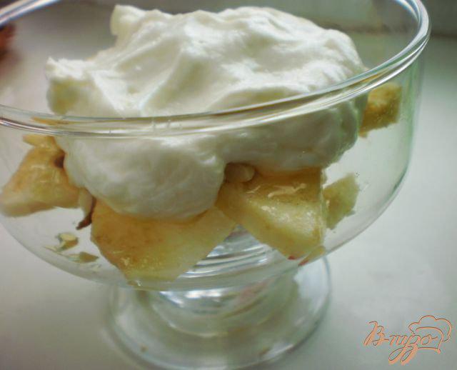 Фото приготовление рецепта: Десерт из яблок и творожного крема шаг №4
