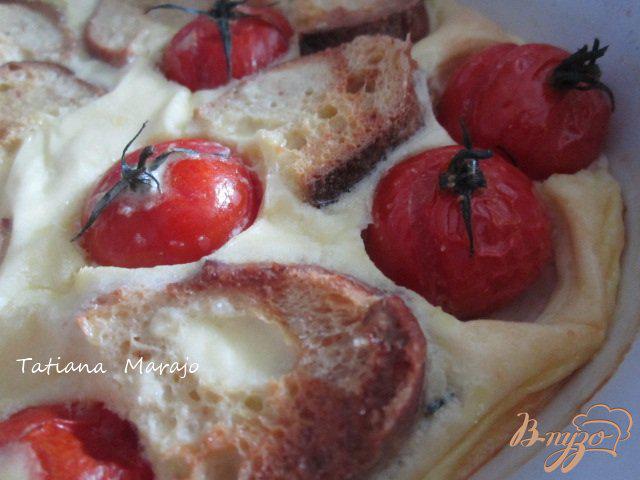 Фото приготовление рецепта: Запеканка из черствого хлеба с томатами шаг №5