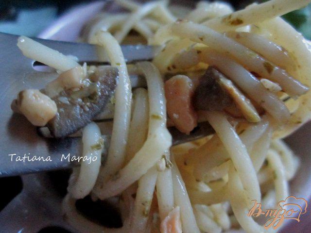 Фото приготовление рецепта: Спагетти с баклажанами и орешками кешью шаг №5