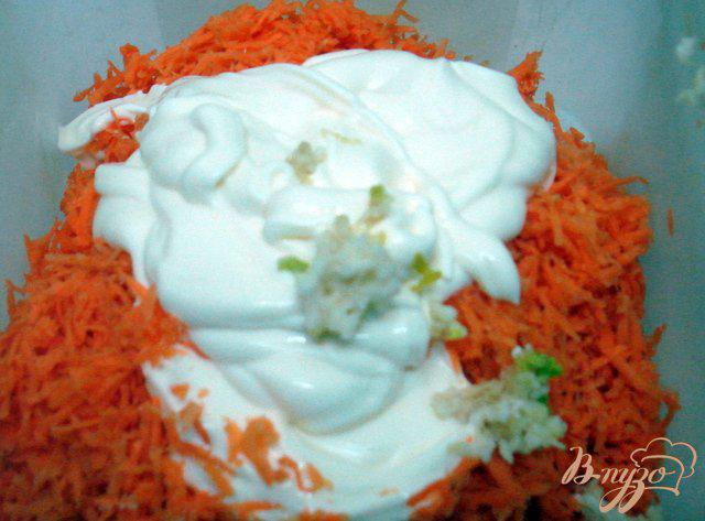 Фото приготовление рецепта: Салат из свежей моркови шаг №3