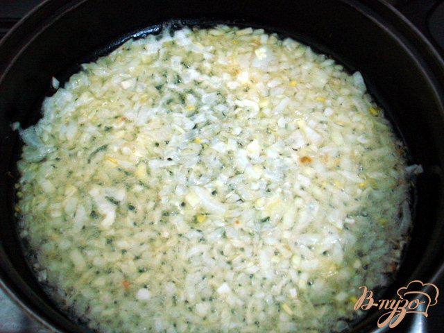 Фото приготовление рецепта: Яйца фаршированные грибной пастой шаг №2