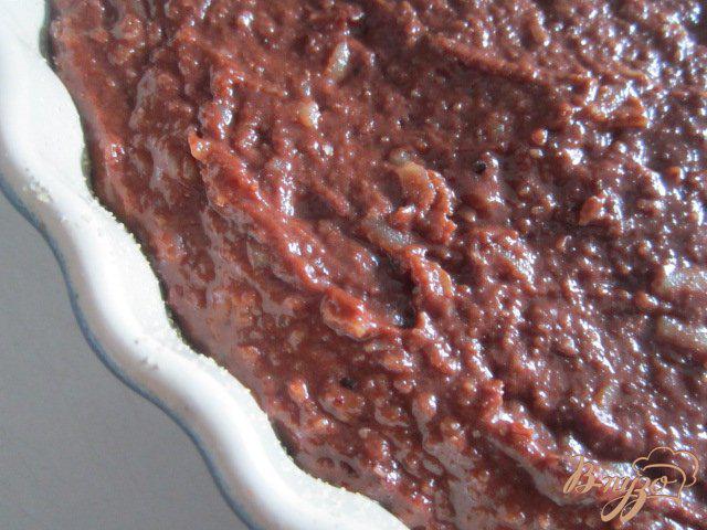 Фото приготовление рецепта: Картофельно-шоколадный пирог шаг №4