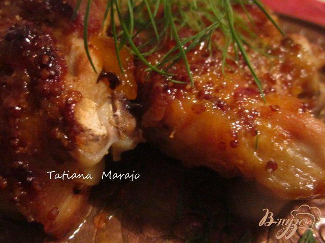 Фото приготовление рецепта: Куриные бедрышки в горчично-персиковой глазури шаг №6