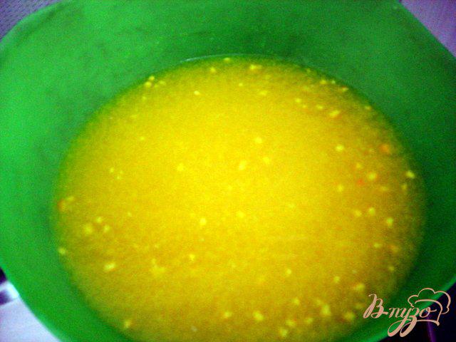 Фото приготовление рецепта: Апельсиновый напиток шаг №3