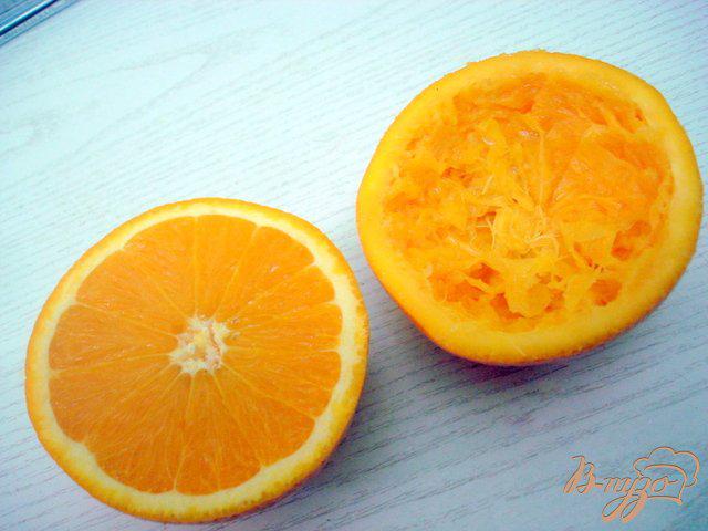 Фото приготовление рецепта: А-ля  апельсины  (желе в апельсиновых долькох.) шаг №1