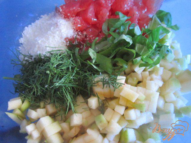 Фото приготовление рецепта: Разгрузочный салатик с рыбой шаг №5