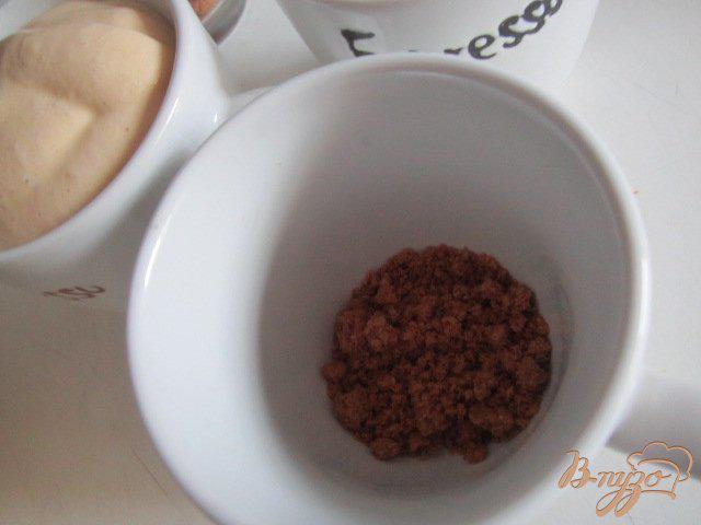 Фото приготовление рецепта: Кофейный мусс с пряным печеньем шаг №5
