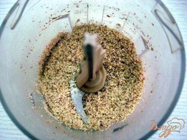 Фото приготовление рецепта: Паштет яично - ореховый шаг №5