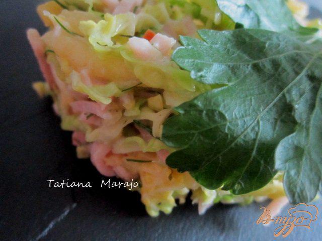 Фото приготовление рецепта: Капустный салат с индейкой шаг №7