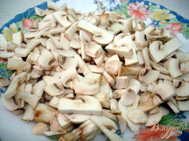 Фото приготовление рецепта: Картошка жареная с грибами шаг №2